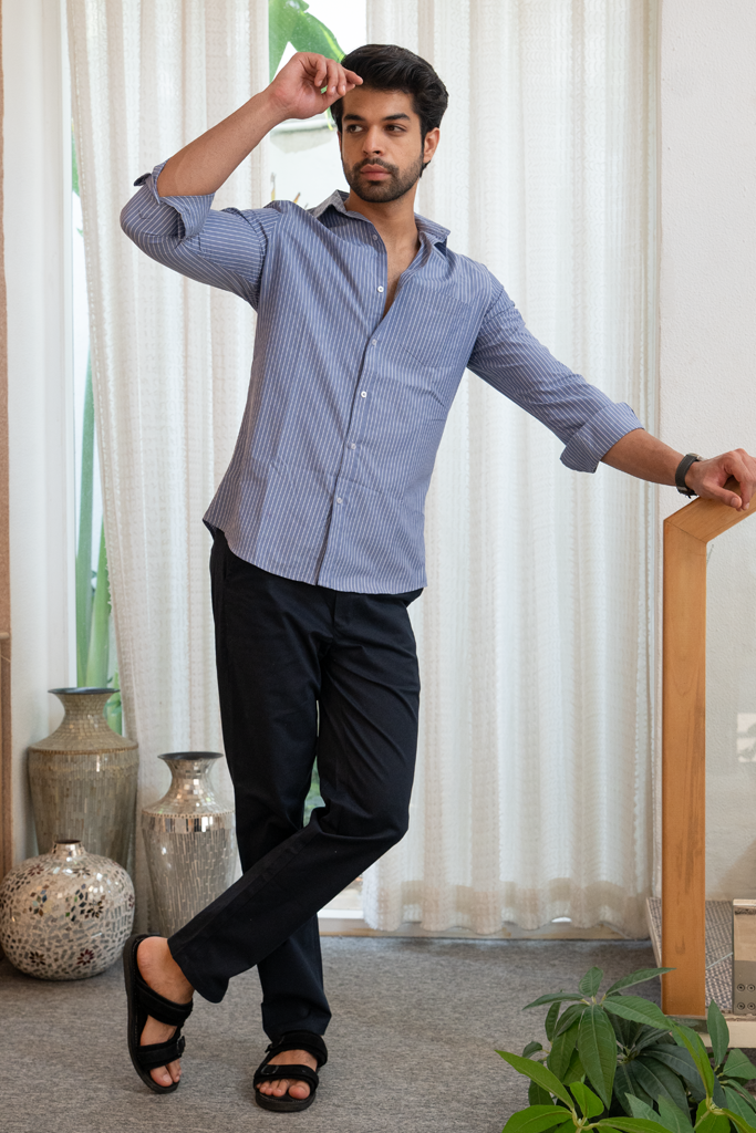 Black Regular Fit Mid Rise Cotton Chinos Pant